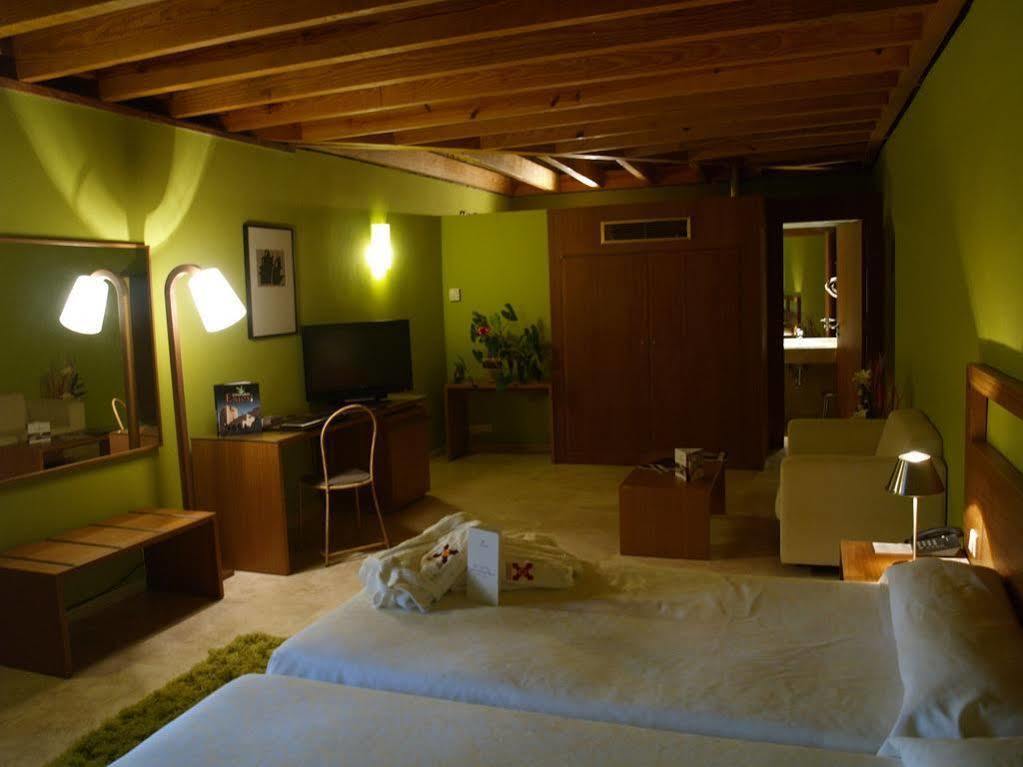 Hotel 4 Estrellas Conventual De Alcantara Buitenkant foto
